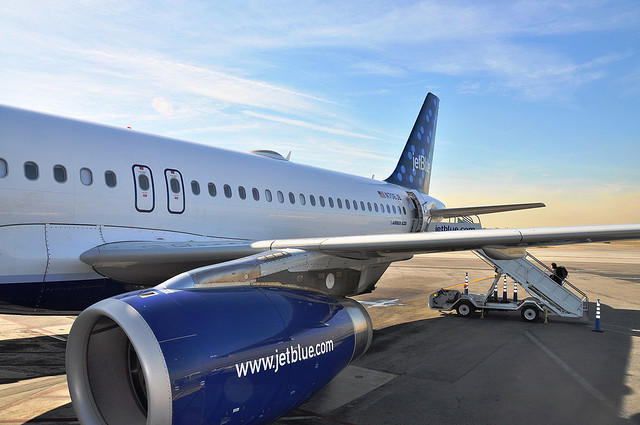 Delighting People in 140 Characters: An Inside Look at JetBlue's Customer Service Success