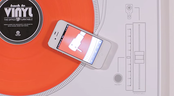Interactive print ad by Kontor Records including vinyl record playable with a smartphone.