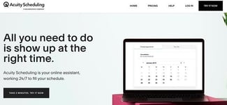 De homepage van de beste planning-app van Acuity toont een laptop met een agenda.