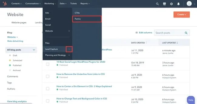 Navigation path to HubSpot form builder outlined in red