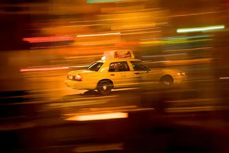 how to set up a business blog in minutes: image shows fast taxi in a blur