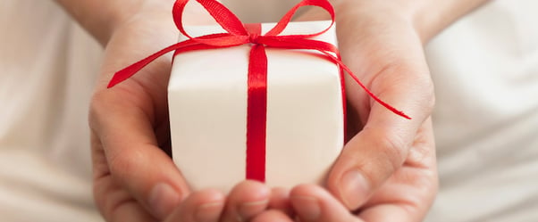 How to Give Gifts to Clients the Right Way