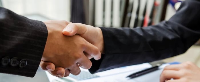 handshake close sales deal