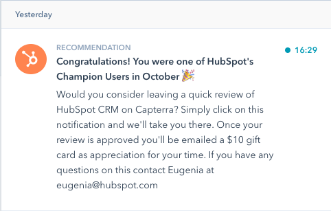 اعلان درون برنامه ای HubSpot به کاربران که درخواست مرور دارند.
