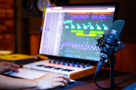 The 6 Best Podcast Editing Software, According to HubSpot's Senior Podcast Producer