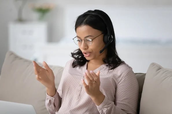 salesperson using sales outreach to connect with new customers