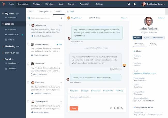Sales tech: HubSpot live chat tool