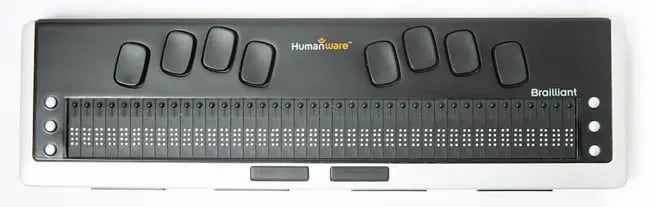 a refreshable braille display device to improve screen reader accessibility for users with visual impairments