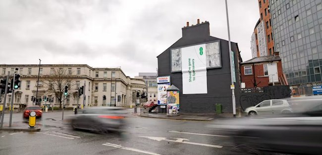 specsavers.jpg?width=650&height=314&name=specsavers - Everything You Need to Know About Billboard Advertising