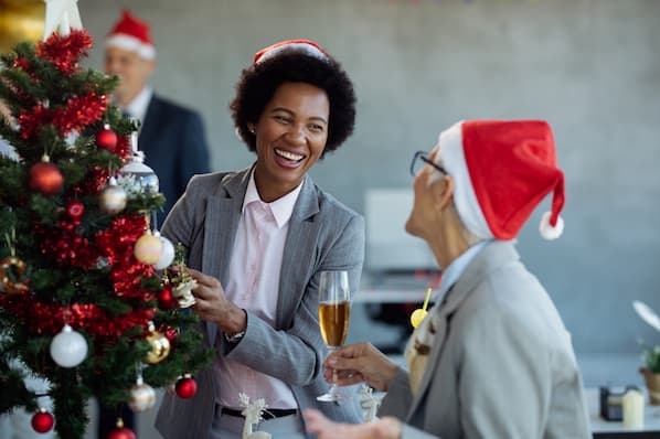 How to Throw a Holiday Party for Your Team on a Startup Budget