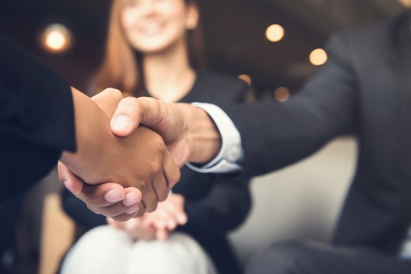 6 Conflict Resolution Tips to Foster Better Customer Relationships