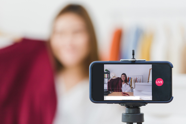 5 Facebook Video Stats You Need to Know in 2020 [Infographic]