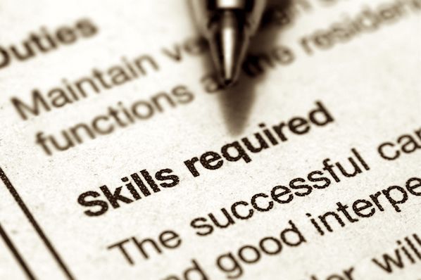 How to Write a Job Description That Attracts Awesome Applicants