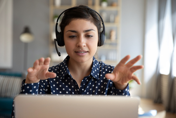 woman experiencing interactive marketing