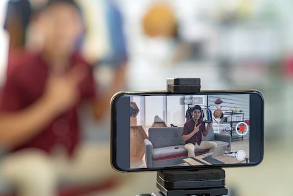 The Ultimate Guide to Successfully Livestreaming From Home