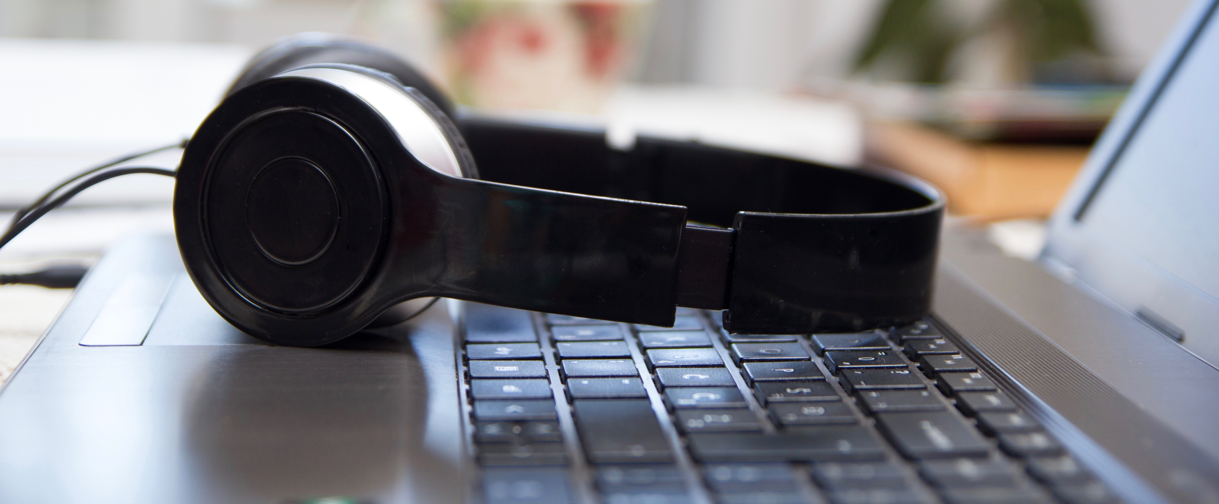 10 of the Best Podcasts About Business and Management