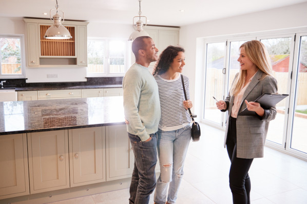 4 Ways to Find New Clients as a Real Estate Agent