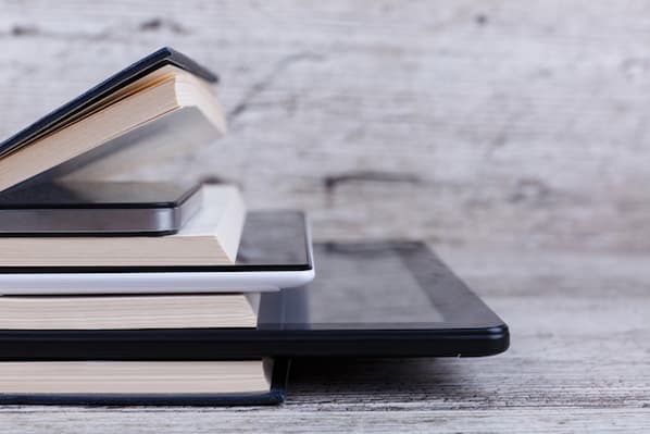 17 Must-Read Sales Books For Beginners