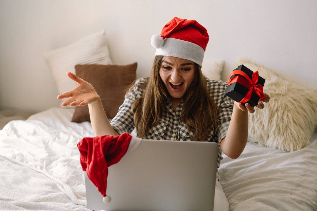 How to Host a Virtual Holiday Party & Bond With Your Team
